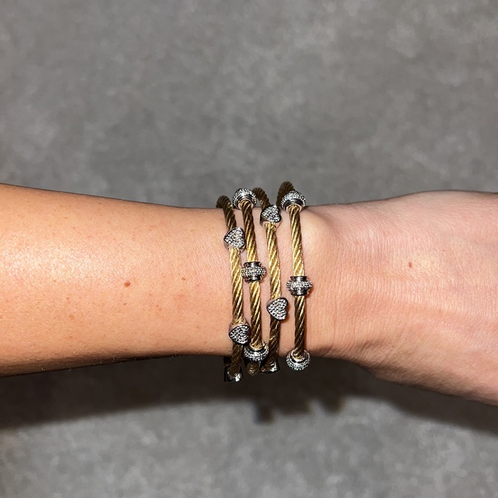 Cable bracelets - Picture 3 of 3